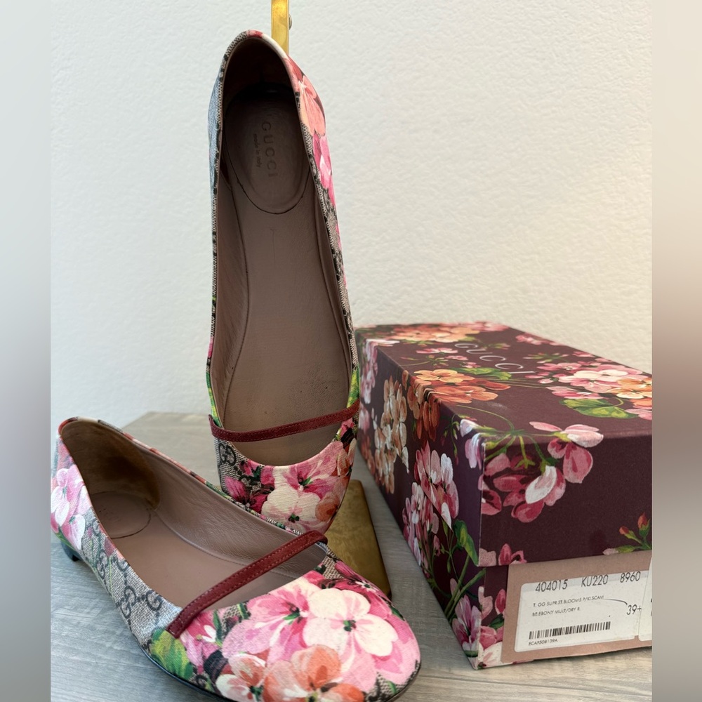 Gucci Pink Floral Flats Size 39+
